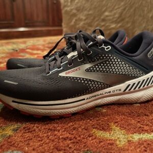 Brooks Adrenaline GTS Running Shoes - Black and White